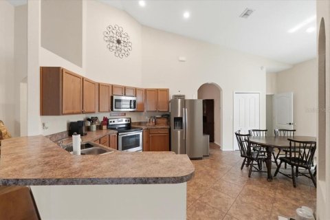 House in Bartow, Florida 4 bedrooms, 186.73 sq.m. № 2151160 - photo 17