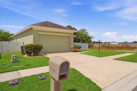 House in Bartow, Florida 4 bedrooms, 186.73 sq.m. № 2151160 - photo 3