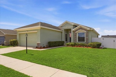 House in Bartow, Florida 4 bedrooms, 186.73 sq.m. № 2151160 - photo 2