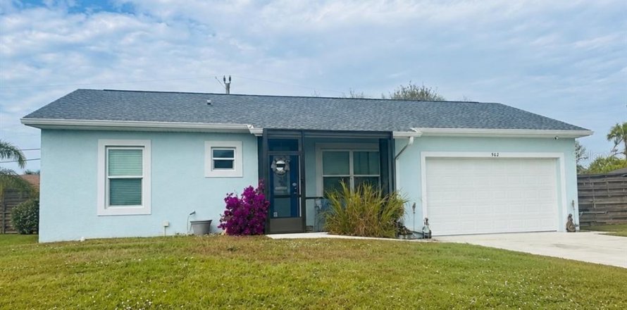 House in Venice, Florida 2 bedrooms, 95.78 sq.m. № 2318748