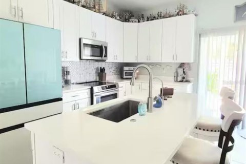 House in Venice, Florida 2 bedrooms, 95.78 sq.m. № 2318748 - photo 6