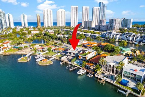 Casa en venta en Sunny Isles Beach, Florida, 6 dormitorios, 531.59 m2 № 1691672 - foto 15