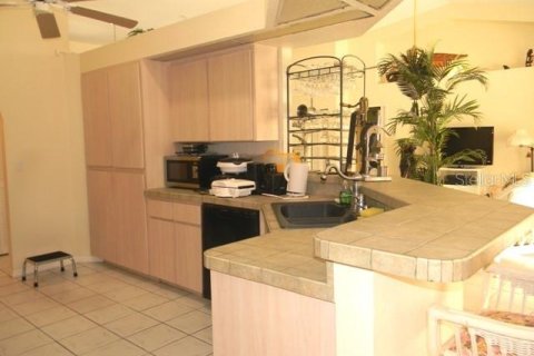 Casa en alquiler en Punta Gorda, Florida, 3 dormitorios, 191.84 m2 № 213078 - foto 3