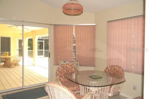 Casa en alquiler en Punta Gorda, Florida, 3 dormitorios, 191.84 m2 № 213078 - foto 6