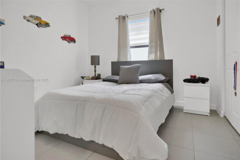 Casa en alquiler en Homestead, Florida, 4 dormitorios, 176.89 m2 № 1951990 - foto 16