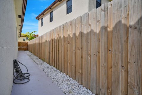 Casa en alquiler en Homestead, Florida, 4 dormitorios, 176.89 m2 № 1951990 - foto 22