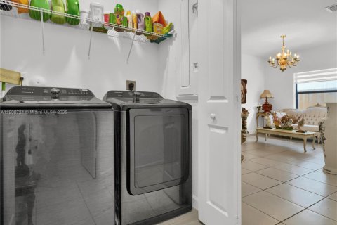 Casa en alquiler en Homestead, Florida, 4 dormitorios, 176.89 m2 № 1951990 - foto 10