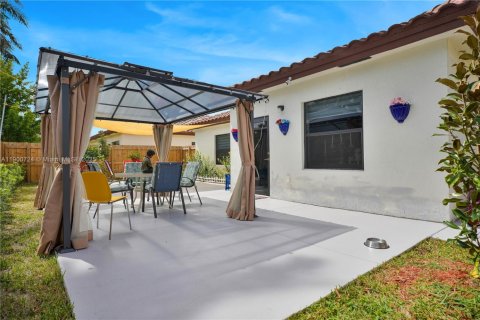 Casa en alquiler en Homestead, Florida, 4 dormitorios, 176.89 m2 № 1951990 - foto 20