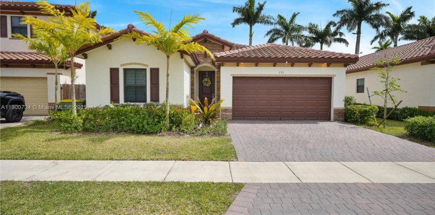 Casa en Homestead, Florida 4 dormitorios, 176.89 m2 № 1951990