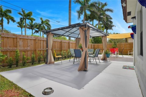 Casa en alquiler en Homestead, Florida, 4 dormitorios, 176.89 m2 № 1951990 - foto 21