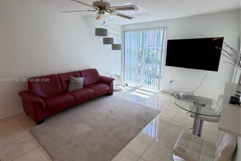 Condo in Sunny Isles Beach, Florida, 1 bedroom  № 2086773
