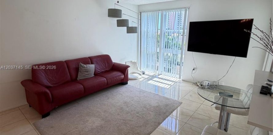 Condo in Sunny Isles Beach, Florida, 1 bedroom № 2086773