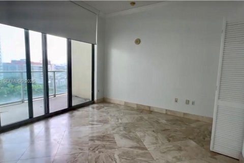 Condominio en alquiler en Miami, Florida, 1 dormitorio, 54.63 m2 № 1991409 - foto 14