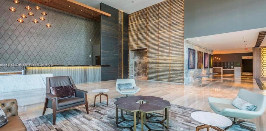 Condominio en Miami, Florida, 1 dormitorio  № 1991409