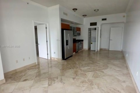Condominio en alquiler en Miami, Florida, 1 dormitorio, 54.63 m2 № 1991409 - foto 11