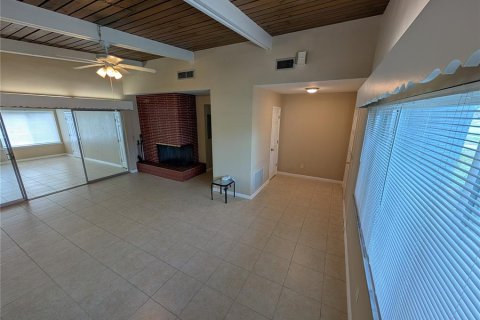Villa ou maison à vendre à Tampa, Floride: 3 chambres, 197.32 m2 № 2103067 - photo 14