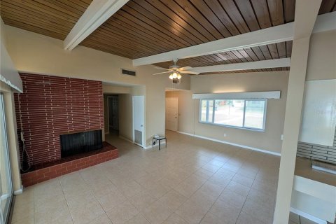 Villa ou maison à vendre à Tampa, Floride: 3 chambres, 197.32 m2 № 2103067 - photo 16