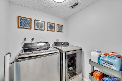 Condo in Pompano Beach, Florida, 2 bedrooms  № 2088386 - photo 8