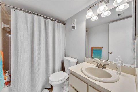 Condo in Pompano Beach, Florida, 2 bedrooms  № 2088386 - photo 26
