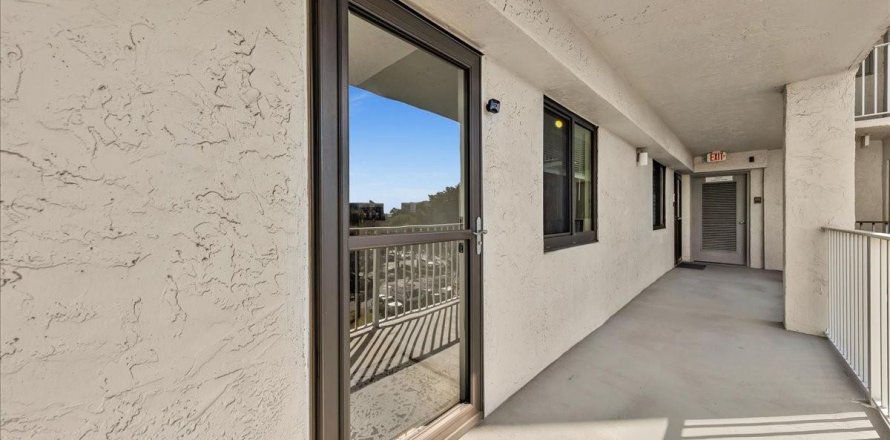 Condo in Pompano Beach, Florida, 2 bedrooms  № 2088386