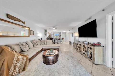 Condo in Pompano Beach, Florida, 2 bedrooms  № 2088386 - photo 12