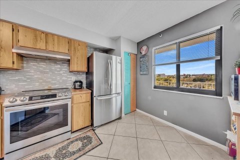Condo in Pompano Beach, Florida, 2 bedrooms  № 2088386 - photo 4