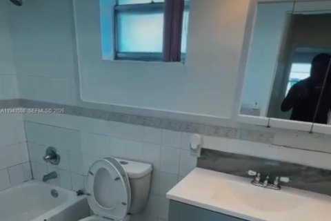 Copropriété à louer à Miami Gardens, Floride: 1 chambre, 67.82 m2 № 2005448 - photo 4