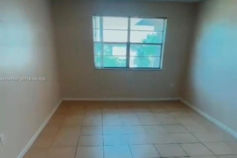 Copropriété à louer à Miami Gardens, Floride: 1 chambre, 67.82 m2 № 2005448 - photo 3