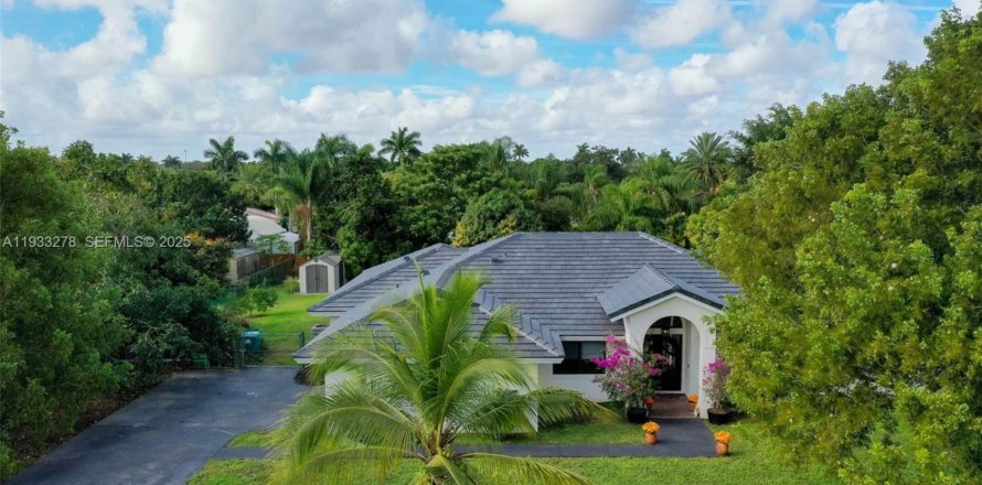 Casa en Homestead, Florida 4 dormitorios, 218.04 m2 № 1991183