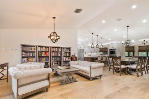 Casa en venta en Homestead, Florida, 4 dormitorios, 218.04 m2 № 1991183 - foto 19