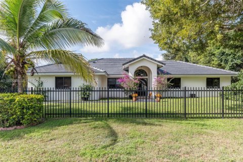 Casa en venta en Homestead, Florida, 4 dormitorios, 218.04 m2 № 1991183 - foto 4