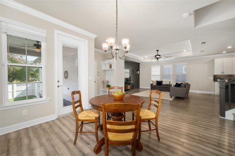 House in Newberry, Florida 4 bedrooms, 254.74 sq.m. № 2236390 - photo 12