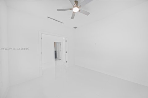 Villa ou maison à vendre à Lehigh Acres, Floride: 4 chambres № 2278631 - photo 8