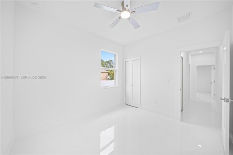 Villa ou maison à vendre à Lehigh Acres, Floride: 4 chambres № 2278631 - photo 28