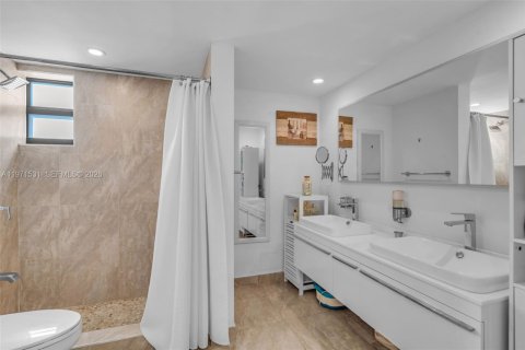 Copropriété à vendre à Key Biscayne, Floride: 2 chambres, 115.38 m2 № 2038283 - photo 13