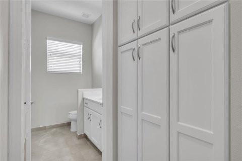 Купить виллу или дом в Уимаума, Флорида 8 комнат, 202.99м2, № 1907835 - фото 9