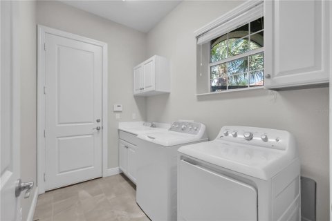 Купить виллу или дом в Уимаума, Флорида 8 комнат, 202.99м2, № 1907835 - фото 27