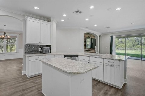 House in Sarasota, Florida 4 bedrooms, 276.2 sq.m. № 1853037 - photo 8