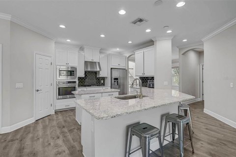 House in Sarasota, Florida 4 bedrooms, 276.2 sq.m. № 1853037 - photo 6