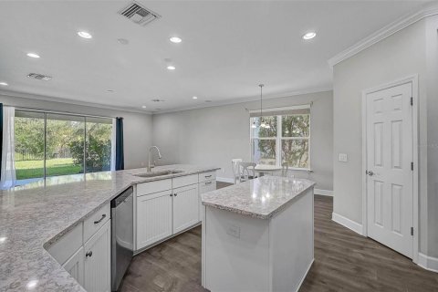 House in Sarasota, Florida 4 bedrooms, 276.2 sq.m. № 1853037 - photo 9