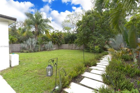Casa en venta en North Miami, Florida, 3 dormitorios, 121.14 m2 № 2002477 - foto 27