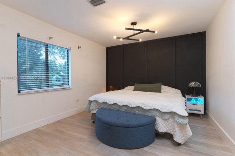 Casa en venta en North Miami, Florida, 3 dormitorios, 121.14 m2 № 2002477 - foto 14