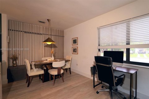 Casa en venta en North Miami, Florida, 3 dormitorios, 121.14 m2 № 2002477 - foto 13