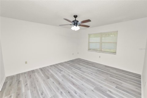 House in Lakeland, Florida 2 bedrooms, 167.22 sq.m. № 1879341 - photo 12