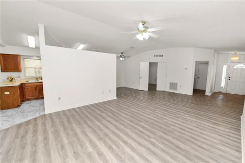 House in Lakeland, Florida 2 bedrooms, 167.22 sq.m. № 1879341 - photo 25