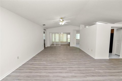 House in Lakeland, Florida 2 bedrooms, 167.22 sq.m. № 1879341 - photo 21