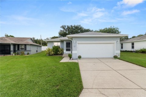House in Lakeland, Florida 2 bedrooms, 167.22 sq.m. № 1879341 - photo 16
