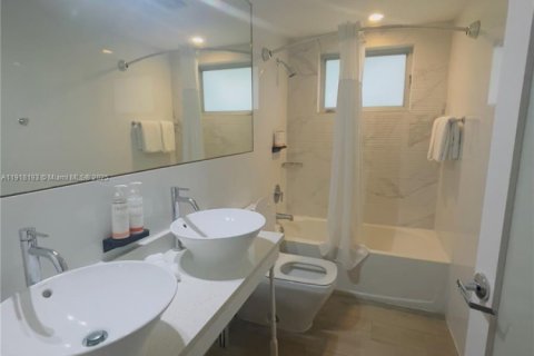 Снять в аренду виллу или дом в Майами-Бич, Флорида 1 спальня, № 1973014 - фото 6