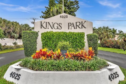 Condo in Fort Lauderdale, Florida, 2 bedrooms  № 1923639 - photo 6