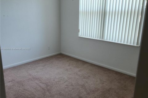 Condo in Fort Lauderdale, Florida, 2 bedrooms  № 1923639 - photo 25